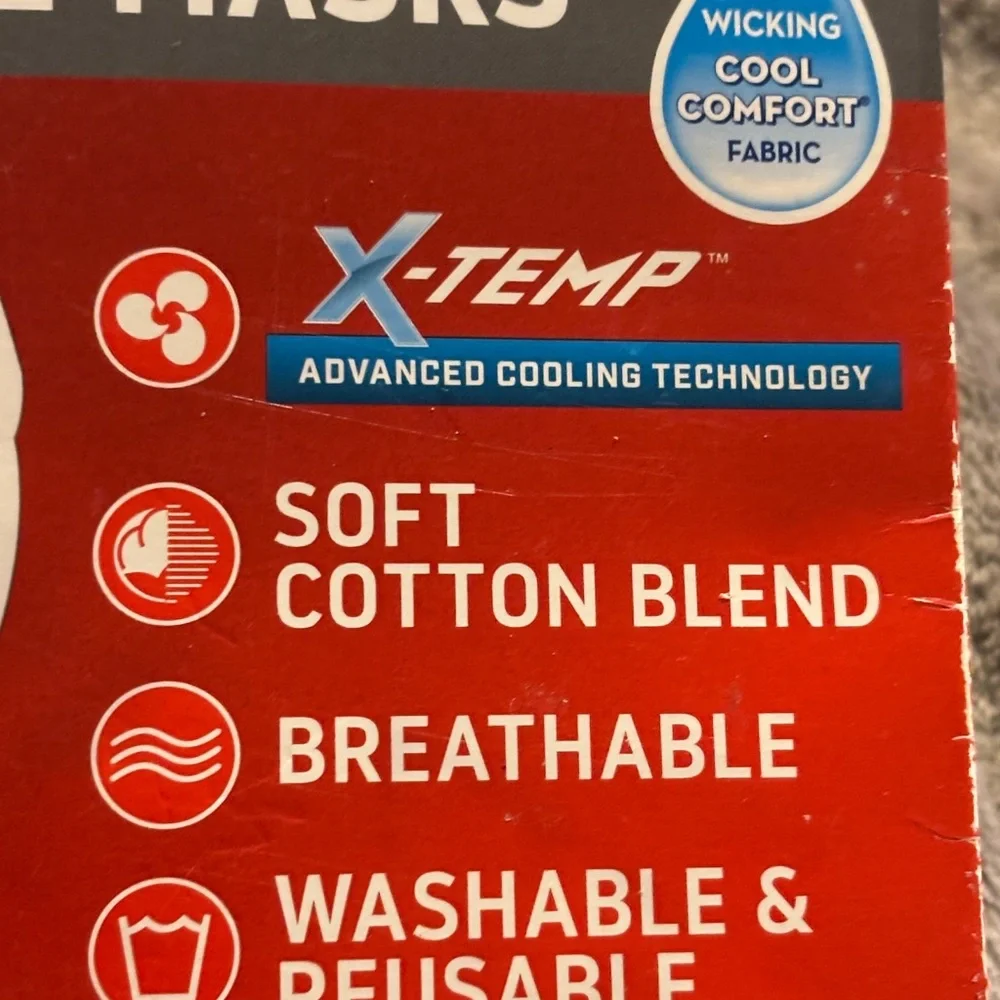 Hanes White Face Masks with X-Temp Technology ages 5-12 . New 5pk